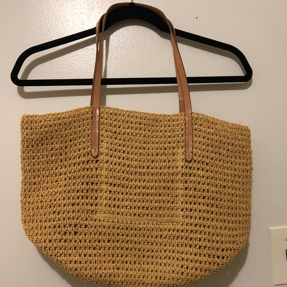 Straw tote bag